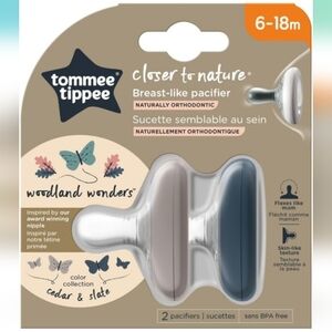 Tommee Tippee Breast-Like Pacifier, Skin-Like Texture, Symmetrical Design